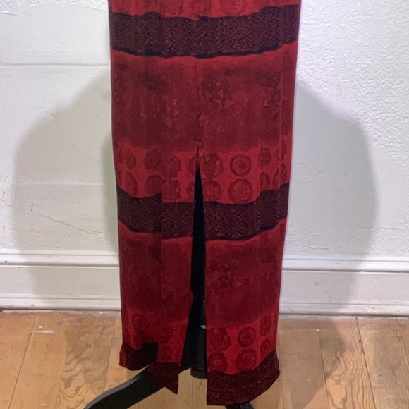 Red and black slinky Stretchy form-fitting Y2K. Dress. - Picture 6 of 6